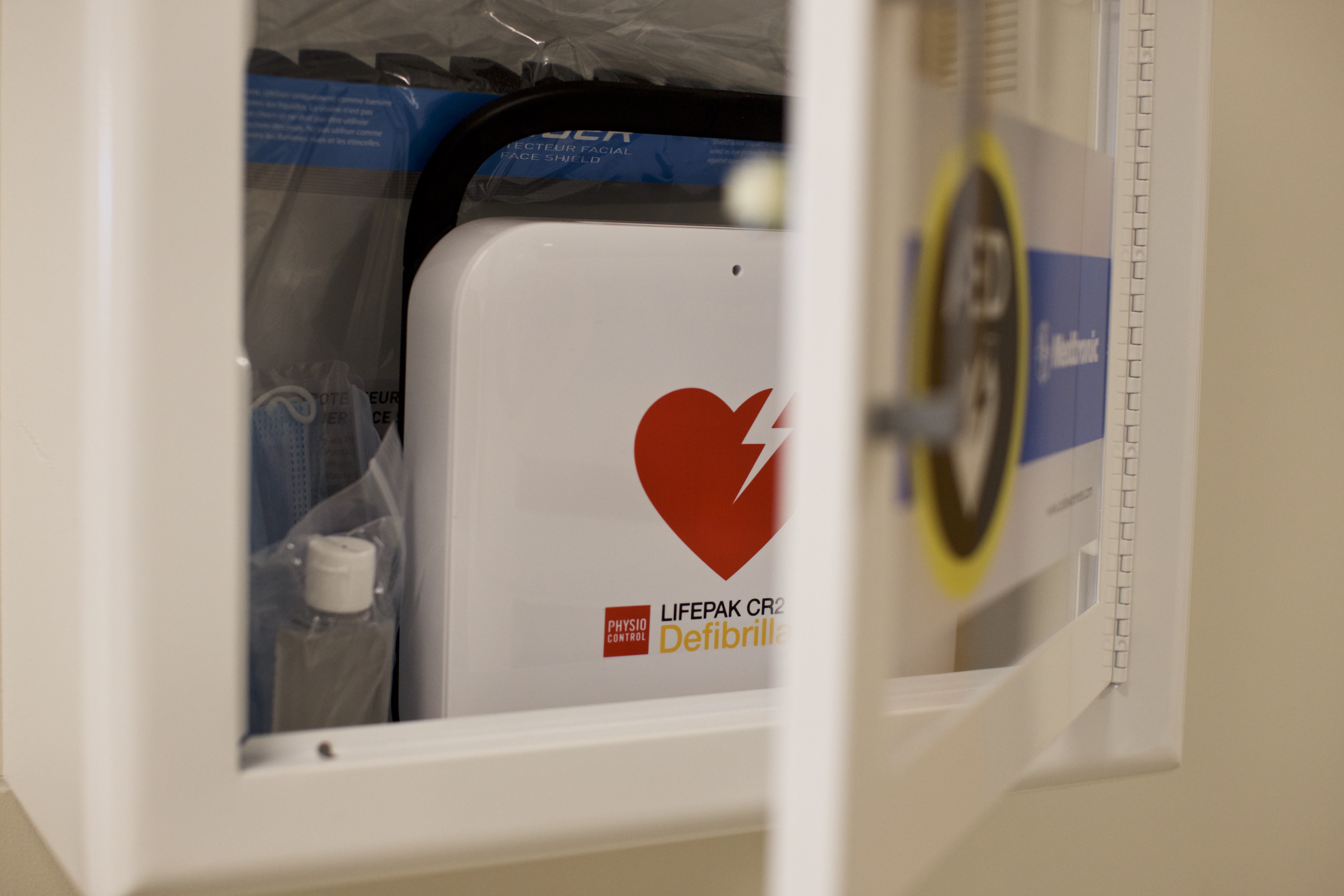 Picture of an AED.
